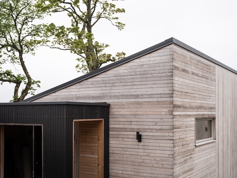 a contemporary take on the scottish bothy on the isle of raasay 6