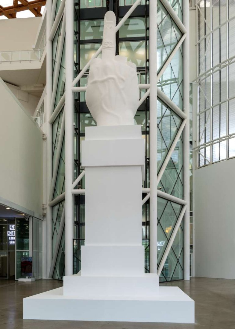 Maurizio Cattelan, L.O.V.E., 2010. Courtesy Maurizio Cattelan’s Archive. Photo: © Centre Pompidou-Metz / Marc Domage / 2025 / Exposition Dimanche sans fin.