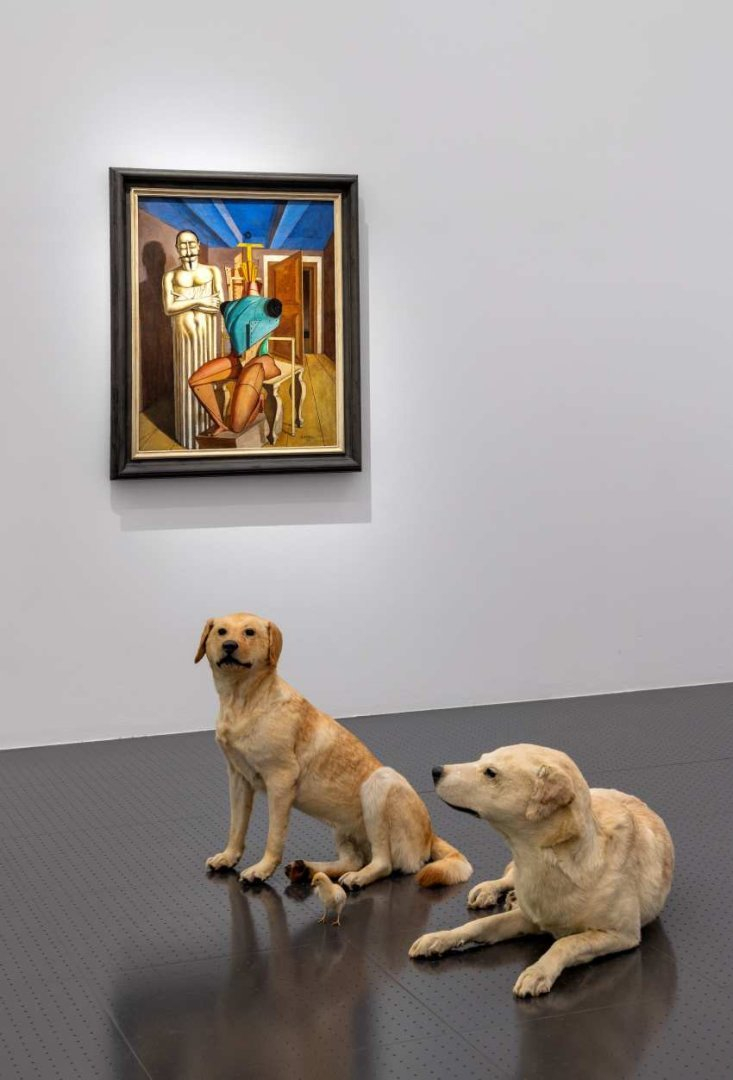 Maurizio Cattelan : le farceur métaphysique qui transforme le chaos en art sacré détourné