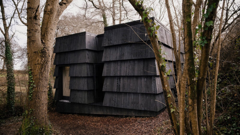 Bather's Cabin : une architecture minimaliste dédiée au rituel du bain