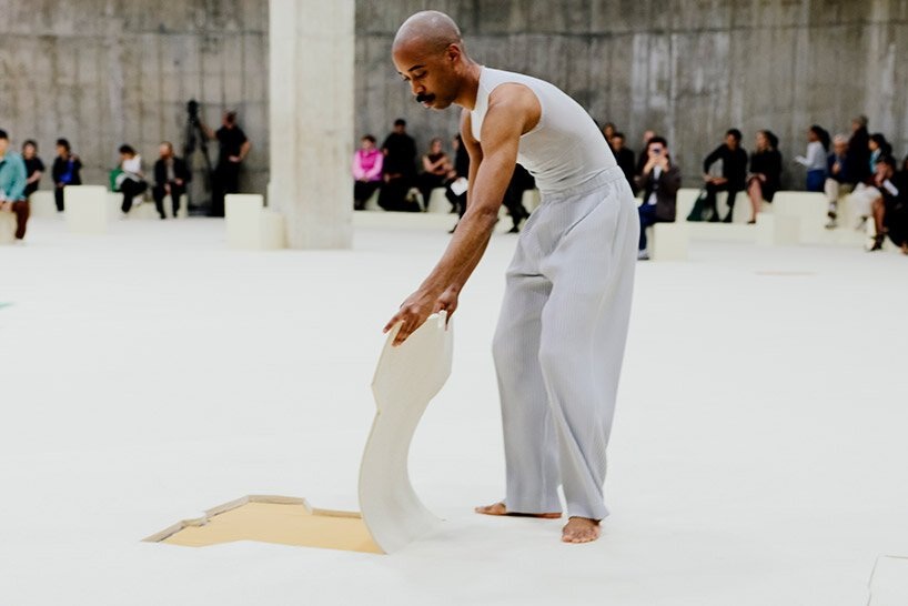 issey miyake turns matisse cut-outs into clothing and choreography at tate modern - 3