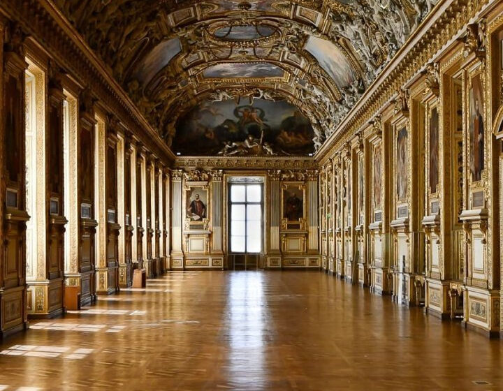La galerie d'Apollon rouvre ses portes au Louvre après le spectaculaire cambriolage de ses joyaux